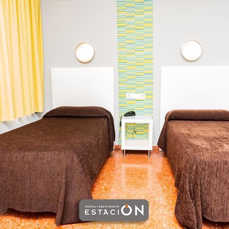 Hostal Restaurante Estacion Хаэн Экстерьер фото