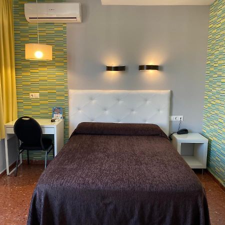 Hostal Restaurante Estacion Хаэн Экстерьер фото