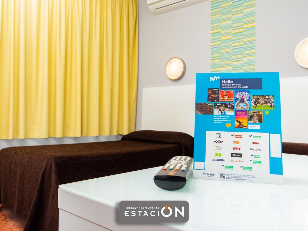 Hostal Restaurante Estacion Хаэн Экстерьер фото