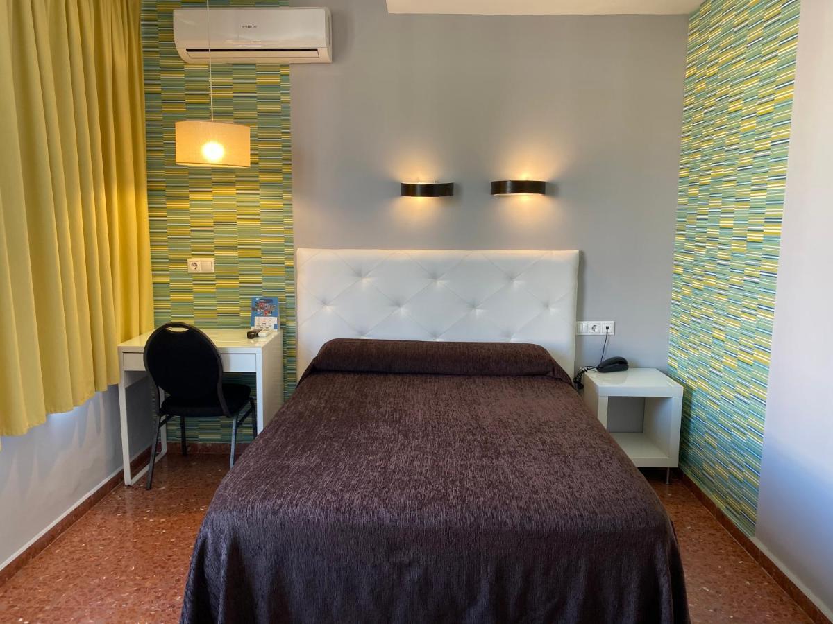 Hostal Restaurante Estacion Хаэн Экстерьер фото